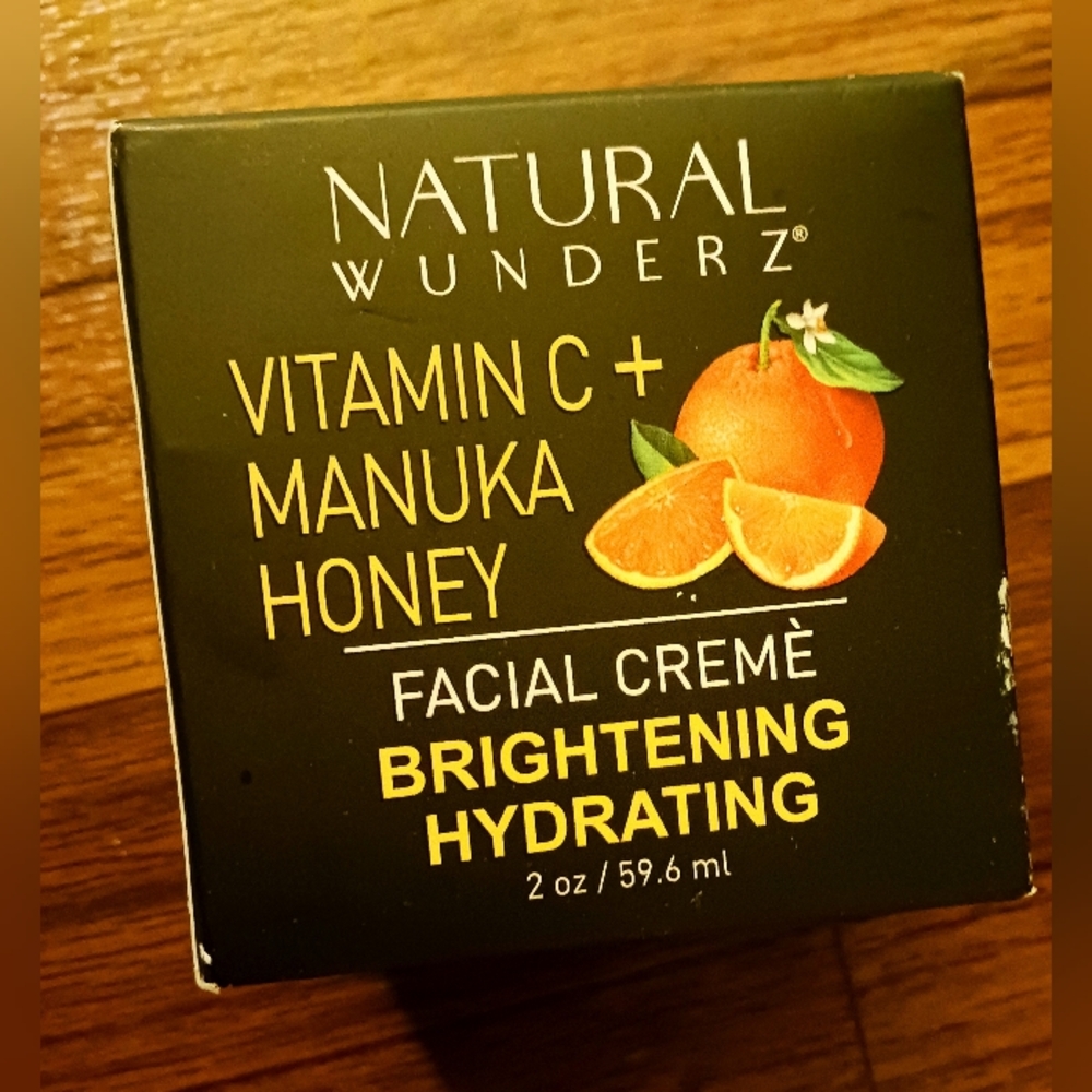 Natural Wunderz Vitamin C & Manuka Honey facial cream